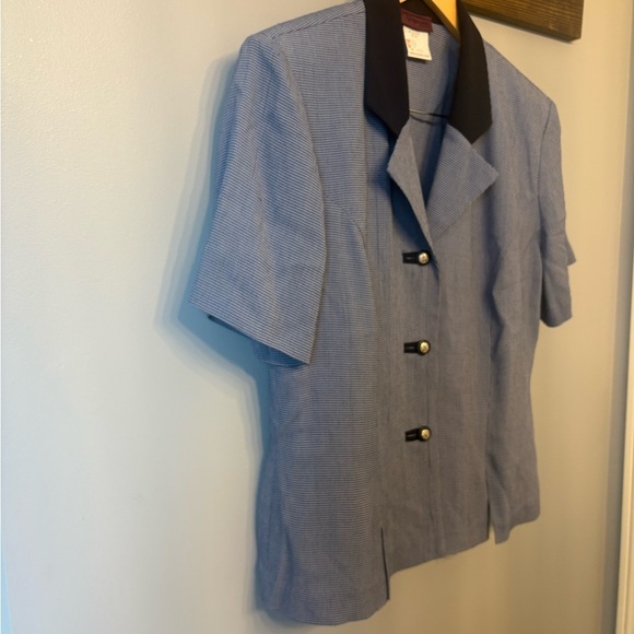 Vintage Women's Blue and Navy Button Down short sleeved Shirt size 8 - Picture 2 of 13